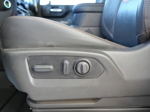 Used 2022 GMC Sierra 3500 AT4 w/ AT4 Premium Plus Package image 21