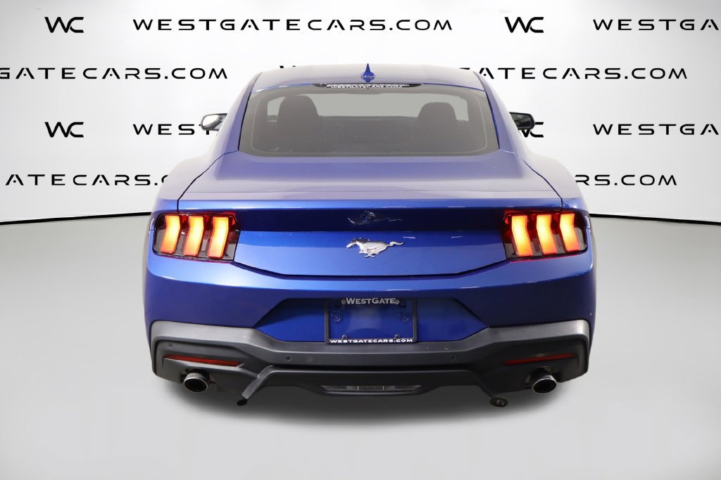 Used 2024 Ford Mustang Coupe RWD image 4