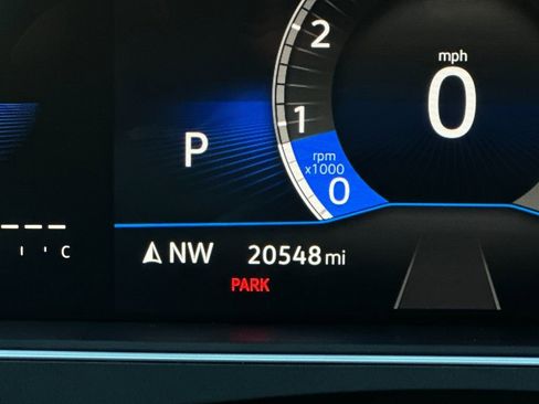 Used 2023 Volkswagen Tiguan SE R-Line image 28