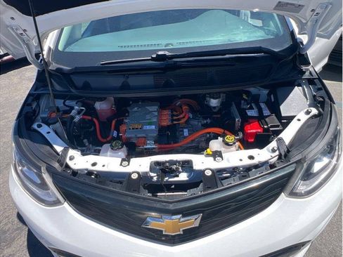Used 2018 Chevrolet Bolt Premier w/ Driver Confidence II Package FWD image 25