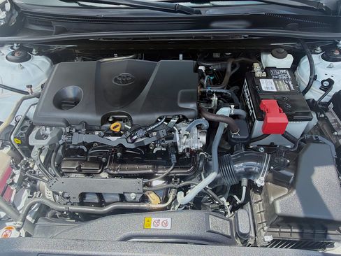 Used 2022 Toyota Camry SE w/ Convenience Package FWD image 34