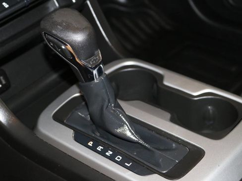 Used 2022 Chevrolet Colorado LT w/ Fleet Safety Package image 43