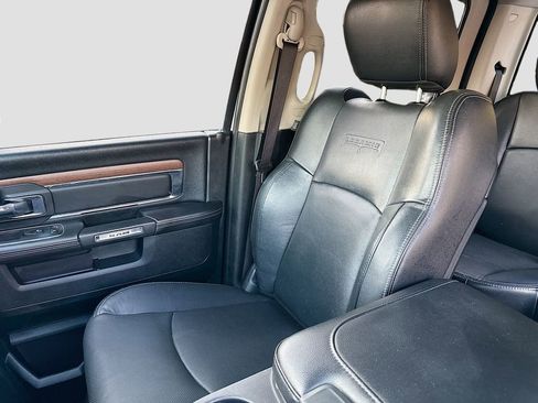 Used 2017 RAM 1500 Laramie image 25