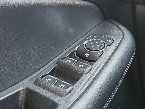 Used 2024 Ford Edge SEL w/ Convenience Package image 17