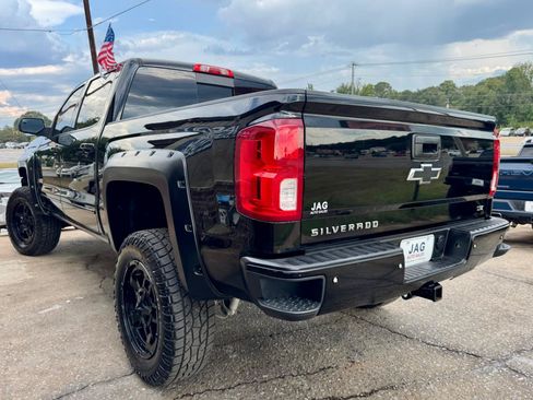 Used 2017 Chevrolet Silverado 1500 LTZ Z71 w/ LTZ Plus Package AWD/4WD image 9