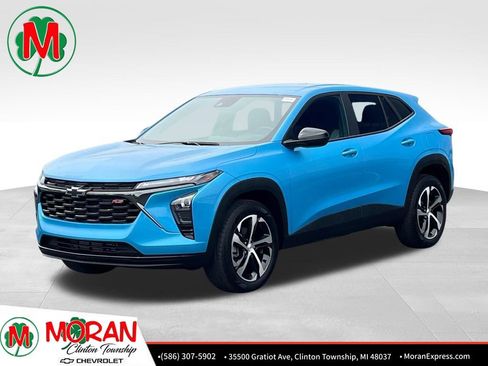 Certified 2025 Chevrolet Trax RS w/ Driver Confidence Package FWD image 1
