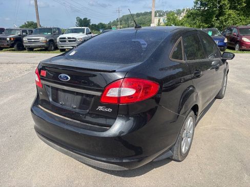 Used 2013 Ford Fiesta SE FWD image 5