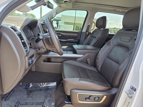 Used 2025 RAM 1500 Limited AWD/4WD image 14