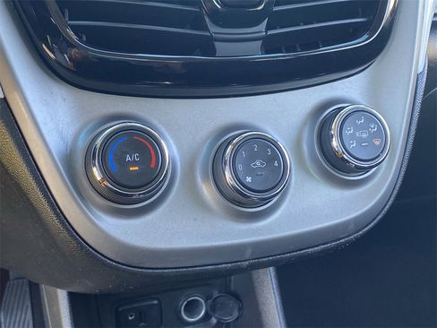 Used 2018 Chevrolet Spark LT image 22