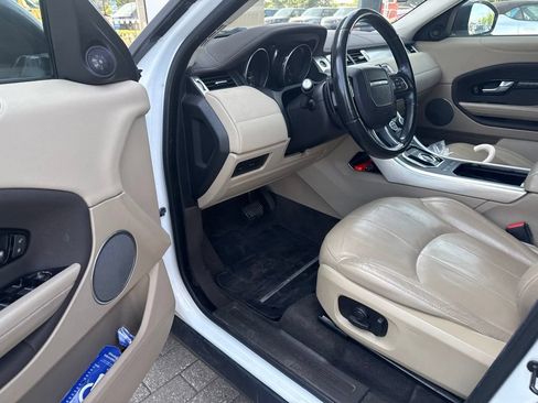Used 2017 Land Rover Range Rover Evoque SE AWD/4WD image 17