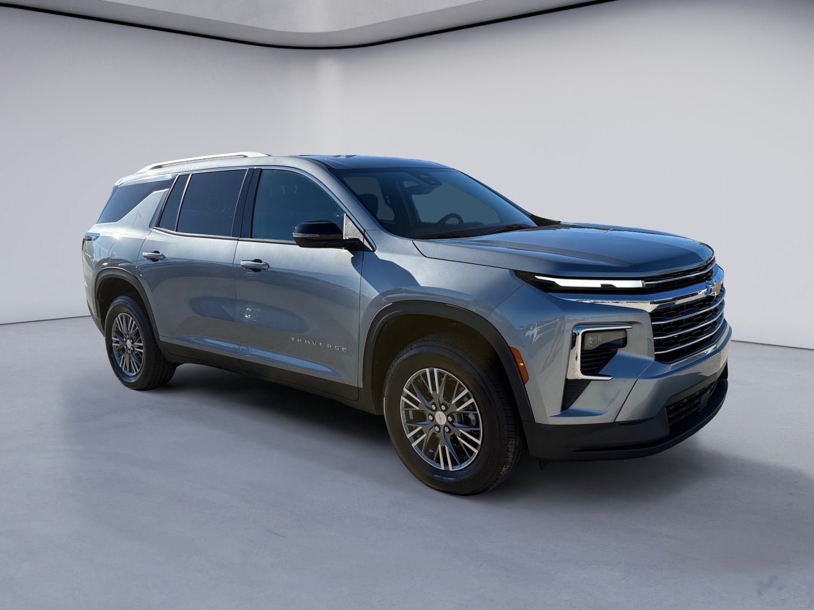 Used 2026 Chevrolet Traverse LT FWD image 7