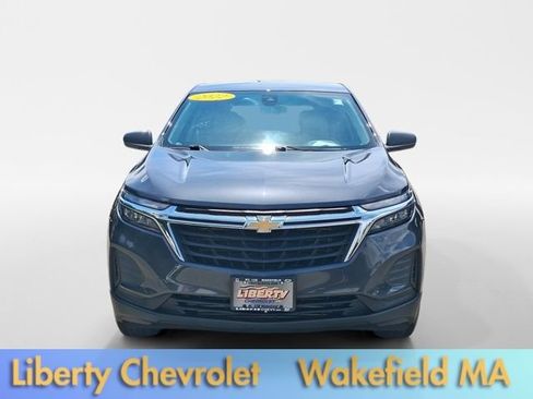 Used 2022 Chevrolet Equinox LS w/ LS Convenience Package AWD/4WD image 2