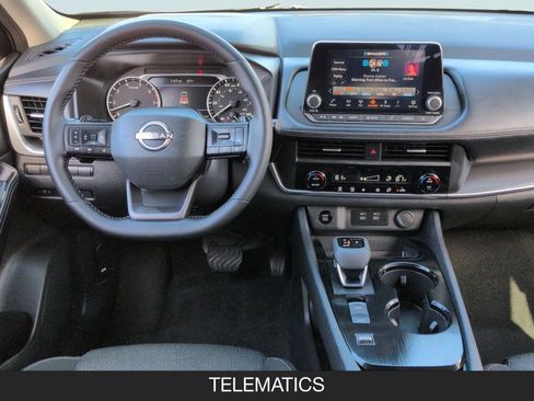 Certified 2025 Nissan Rogue SV image 13