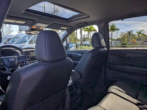 Used 2023 Honda Passport TrailSport image 19