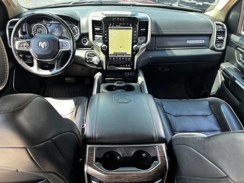 Used 2019 RAM 1500 Laramie AWD/4WD image 18