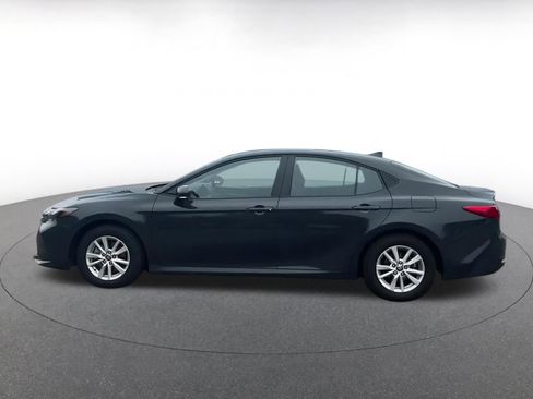 Used 2025 Toyota Camry LE image 9