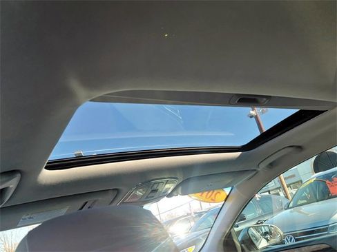 Used 2017 Hyundai Sonata Limited w/ Ultimate Package 04 image 24