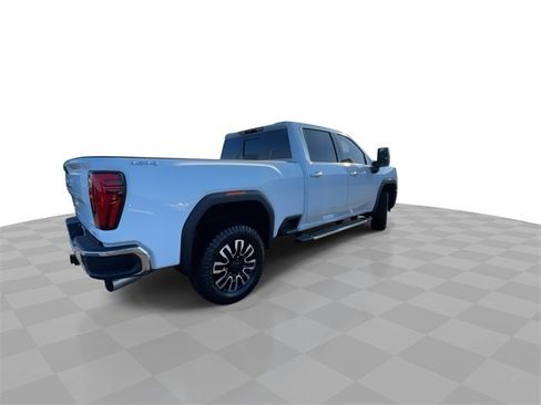 Used 2024 GMC Sierra 2500 SLT w/ SLT Premium Package image 8