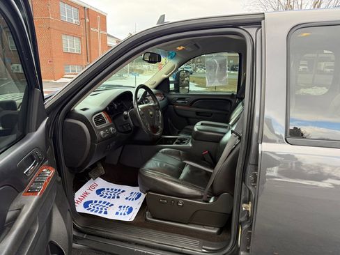 Used 2011 Chevrolet Silverado 2500 LTZ w/ LTZ Plus Package image 5