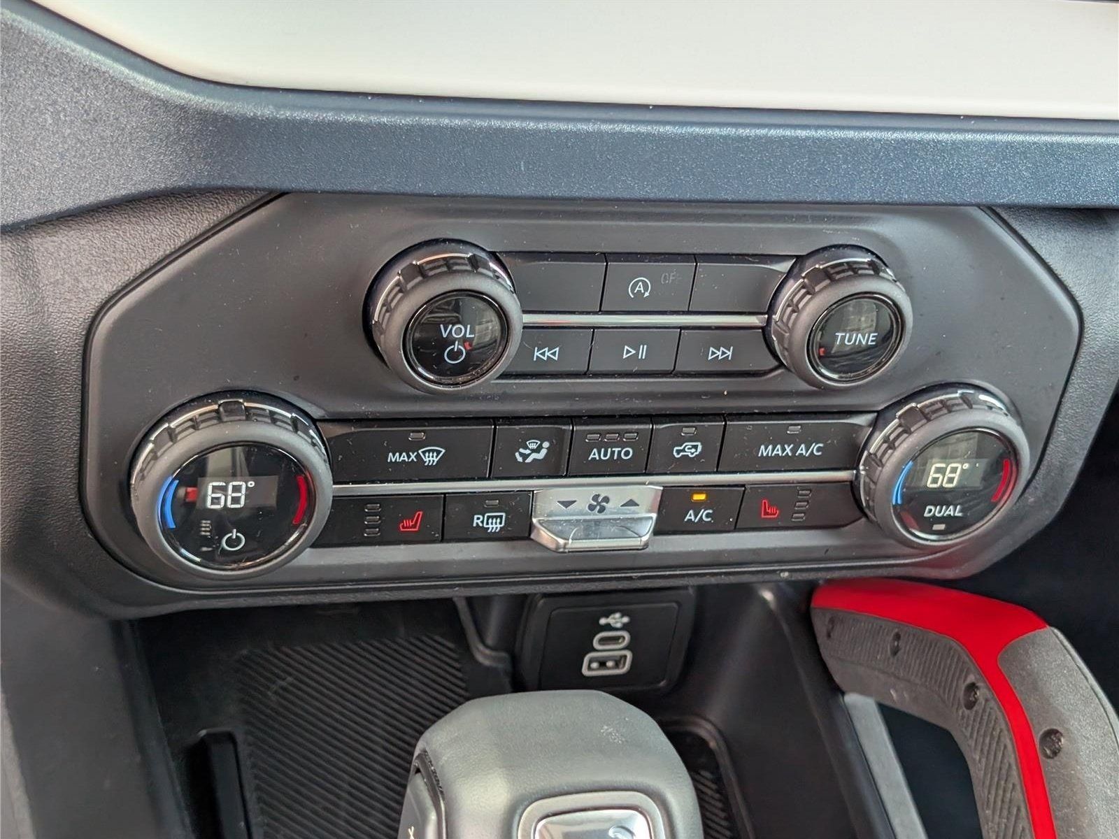 Used 2026 Ford Bronco Heritage Edition AWD/4WD image 26