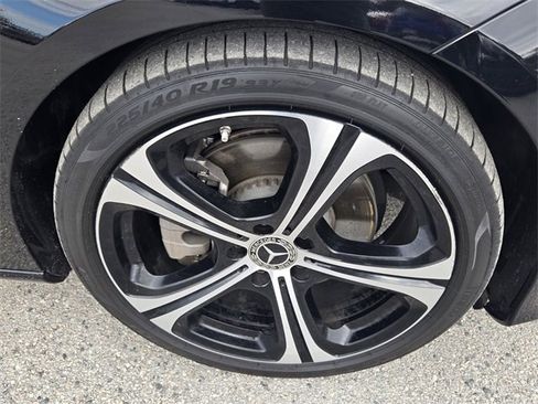 Used 2023 Mercedes-Benz C 300 Sedan image 17