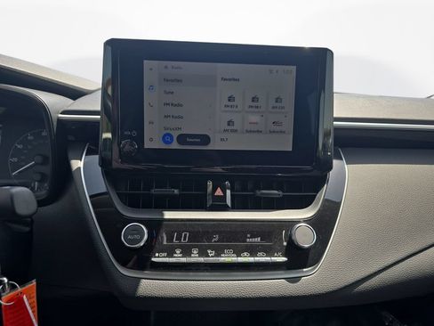 Used 2023 Toyota Corolla LE FWD image 19