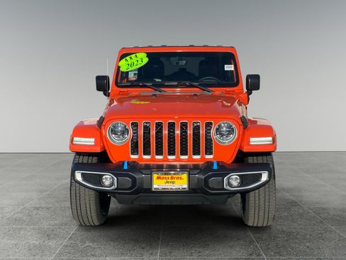 Used 2023 Jeep Wrangler Unlimited Sahara AWD/4WD image 8