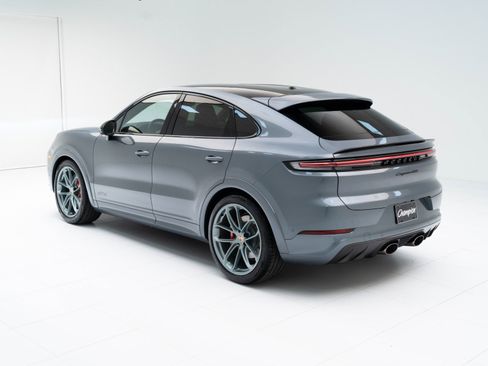 New 2026 Porsche Cayenne GTS image 3