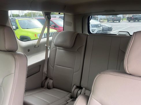 Used 2018 GMC Yukon XL Denali w/ Open Road Package AWD/4WD image 19
