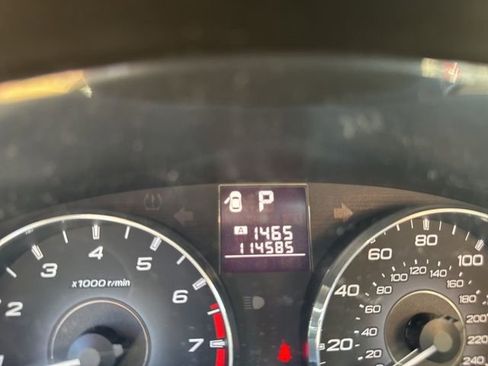 Used 2012 Subaru Outback 2.5i Limited AWD/4WD image 38