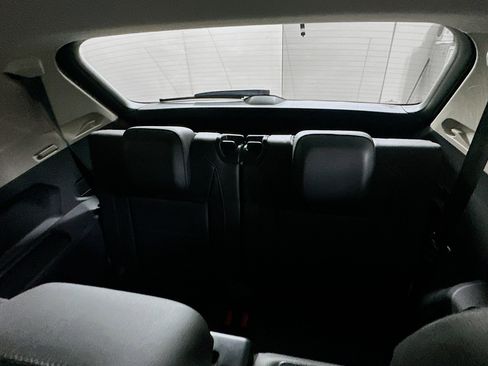 Used 2018 Volkswagen Tiguan SE image 27