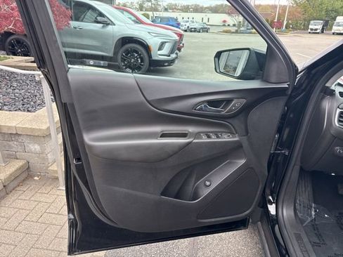 Used 2023 Chevrolet Equinox LT AWD/4WD image 10
