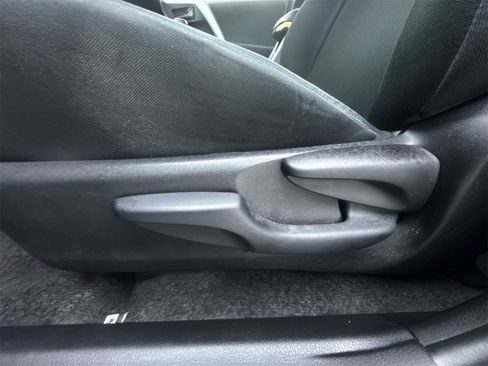 Used 2017 Toyota RAV4 LE w/ All Weather Liner Package image 17