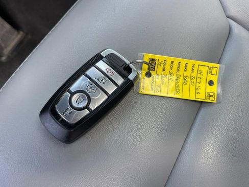 Used 2021 Ford Explorer XLT w/ Equipment Group 202A AWD/4WD image 23