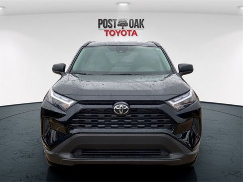 New 2025 Toyota RAV4 LE image 2
