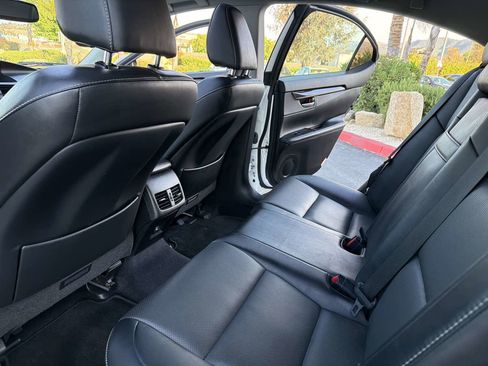 Used 2014 Lexus ES 350 w/ Premium Package FWD image 25