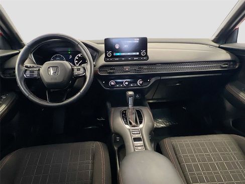 Certified 2025 Honda HR-V Sport image 30