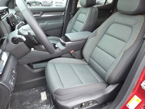 New 2026 GMC Terrain AT4 w/ Convenience Package III image 35