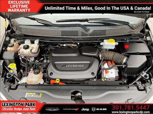 Used 2020 Chrysler Pacifica Limited FWD image 29
