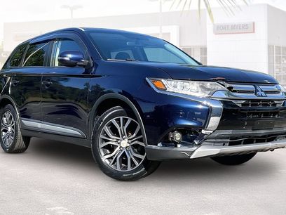 Used 2017 Mitsubishi Outlander SE