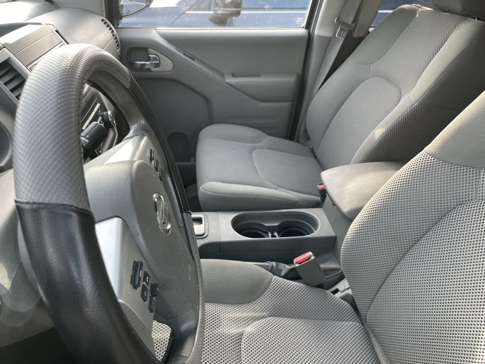 Used 2018 Nissan Frontier SV AWD/4WD image 10