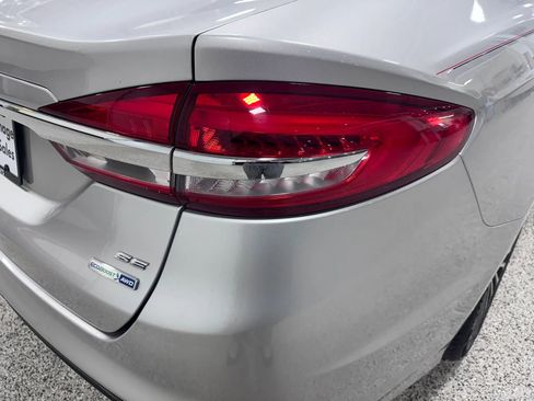 Used 2018 Ford Fusion SE AWD/4WD image 11