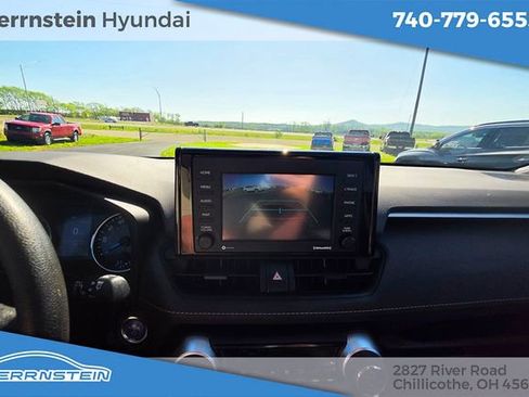Used 2022 Toyota RAV4 XLE w/ Convenience Package AWD/4WD image 18