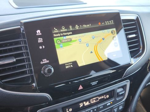 Used 2022 Honda Pilot Touring image 8