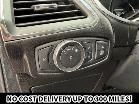 Used 2020 Ford Edge Titanium w/ Equipment Group 301A AWD/4WD image 20