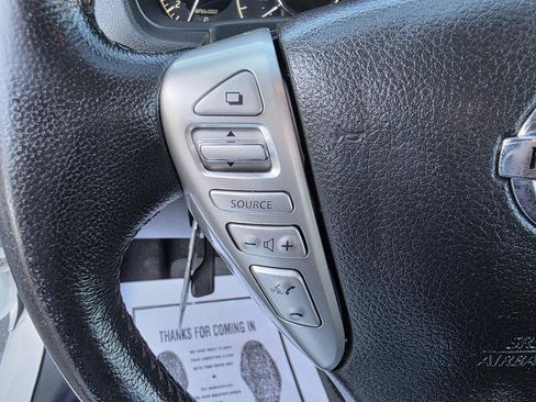 Used 2016 Nissan Versa Note SV image 35