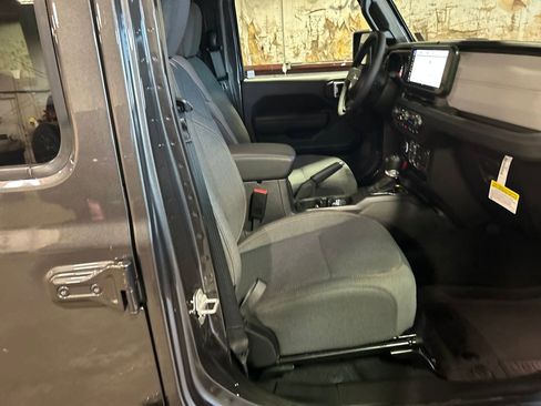 New 2025 Jeep Wrangler Unlimited Sport AWD/4WD image 28