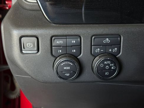 Used 2023 Chevrolet Silverado 1500 RST AWD/4WD image 19