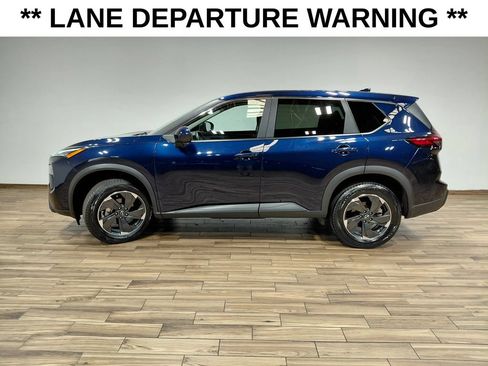 Used 2025 Nissan Rogue SV AWD/4WD image 12
