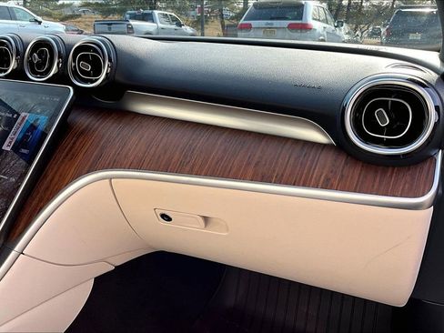 Certified 2023 Mercedes-Benz C 300 4MATIC Sedan image 16